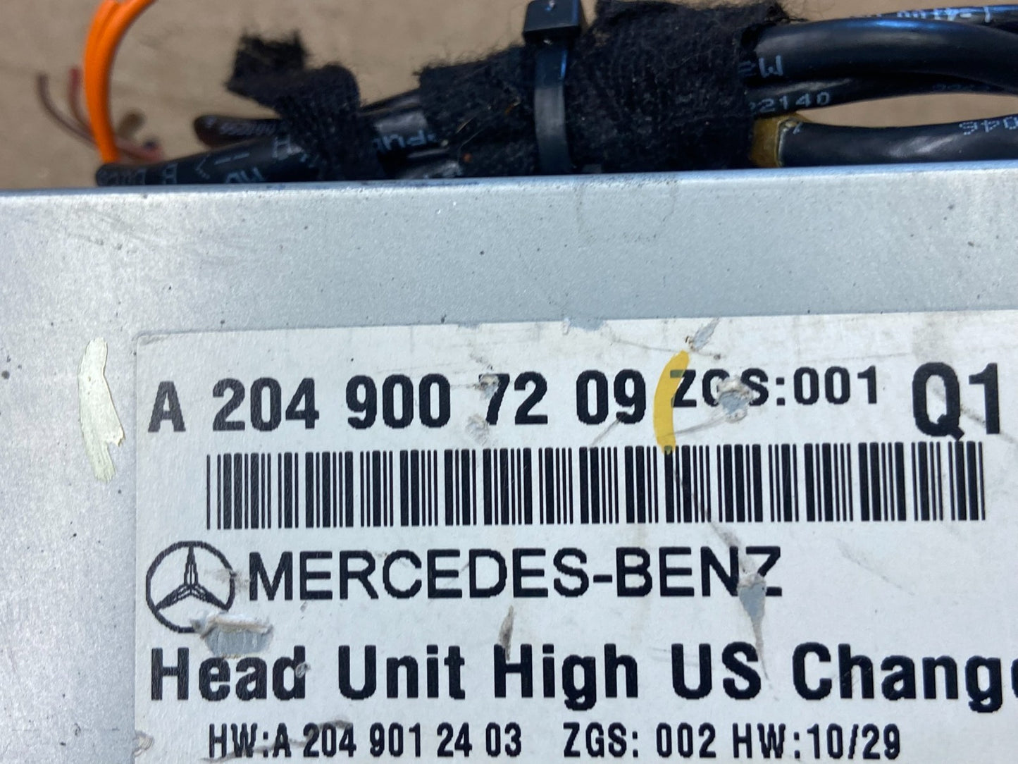 2012-2014 Mercedes W204 C250 C300 C350 Navi Command Radio DVD CD Audio AE4070 DG6