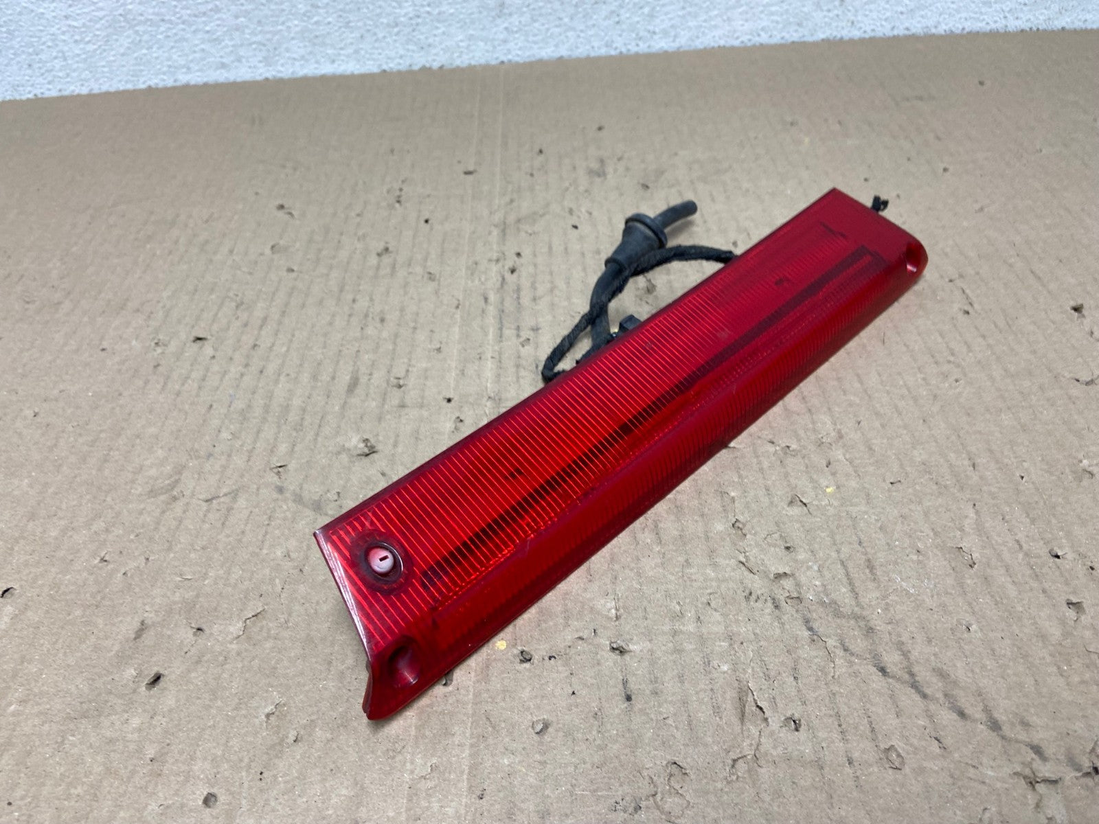 2011-2013 Ford Fiesta Sedan Rear Third Brake 3rd Light Lamp AE9597 LK2