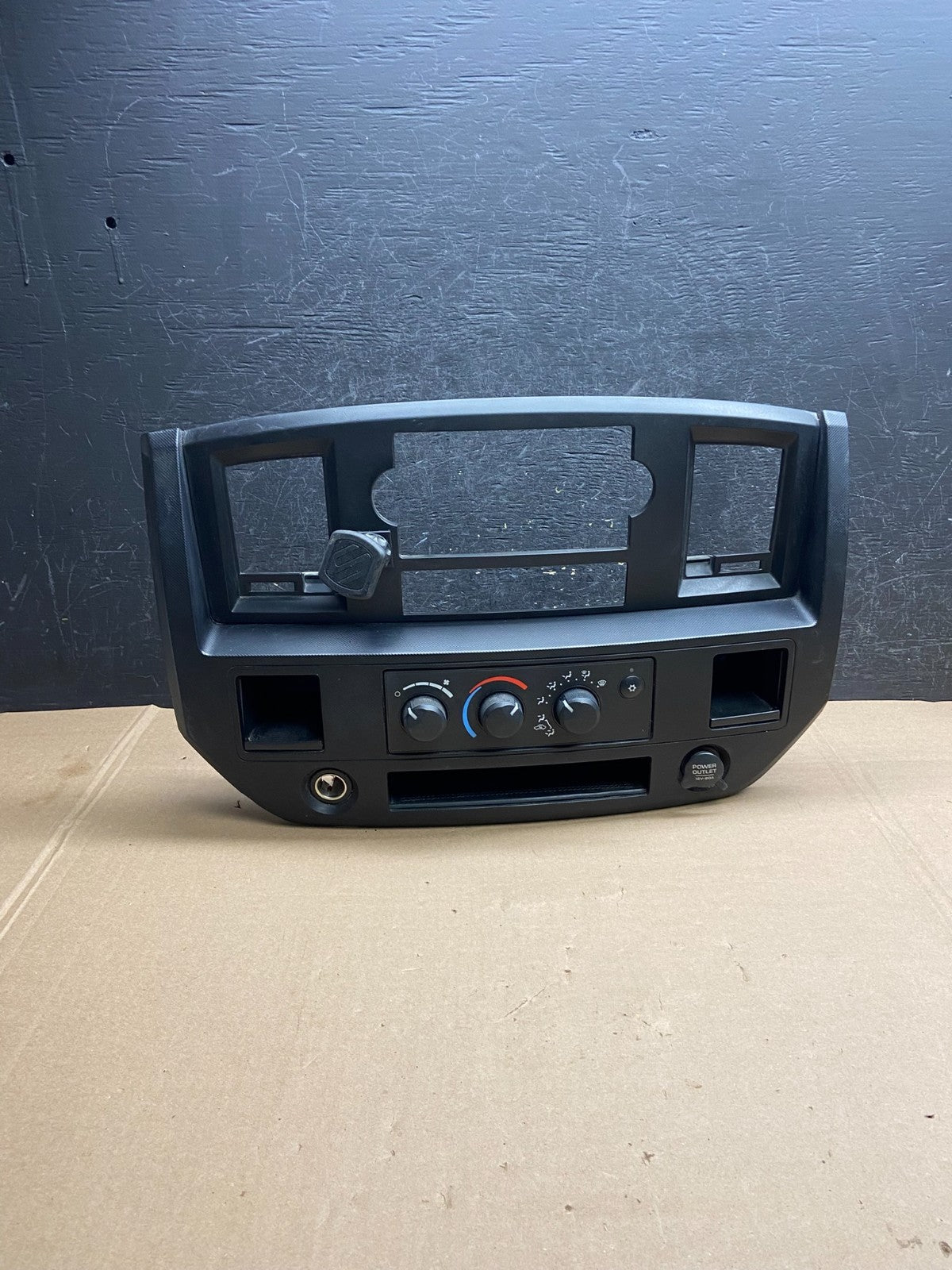 2006 to 2008 Dodge Ram Radio Climate Control A/C Heat Dash Bezel Trim AI6243 DG0