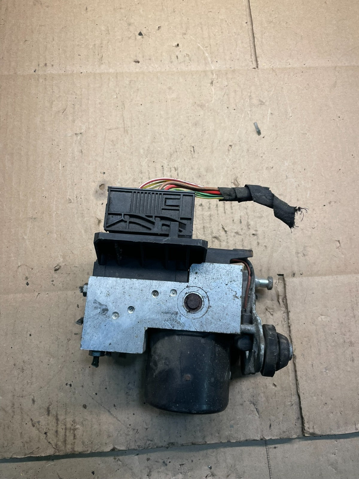 1998 1999 Mercedes E300 E320 ABS Anti Lock Brake Pump Module v9083 DG1
