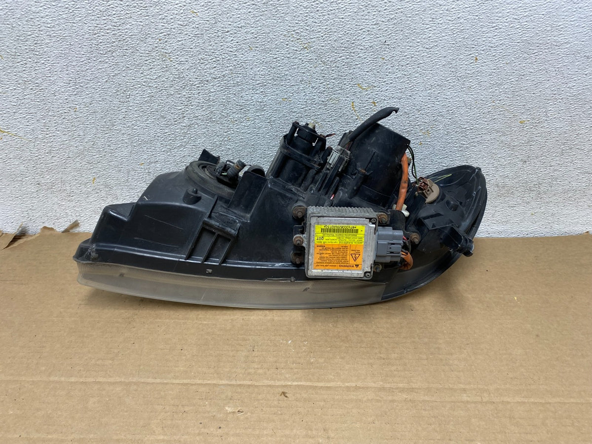 2002 to 2004 Infiniti I35 Hid Xenon Right Passenger Side Headlight AH3122 DW9