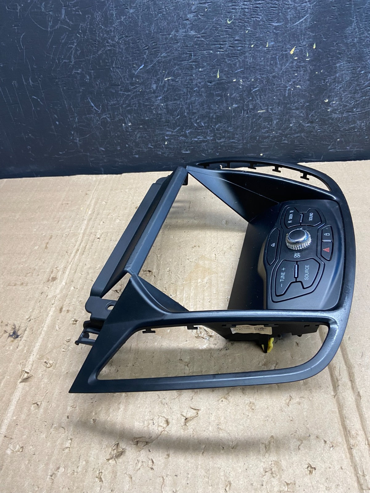 2013 2014 2015 2016 Ford Escape Dash Radio Control Panel Bezel ae1949 DG1