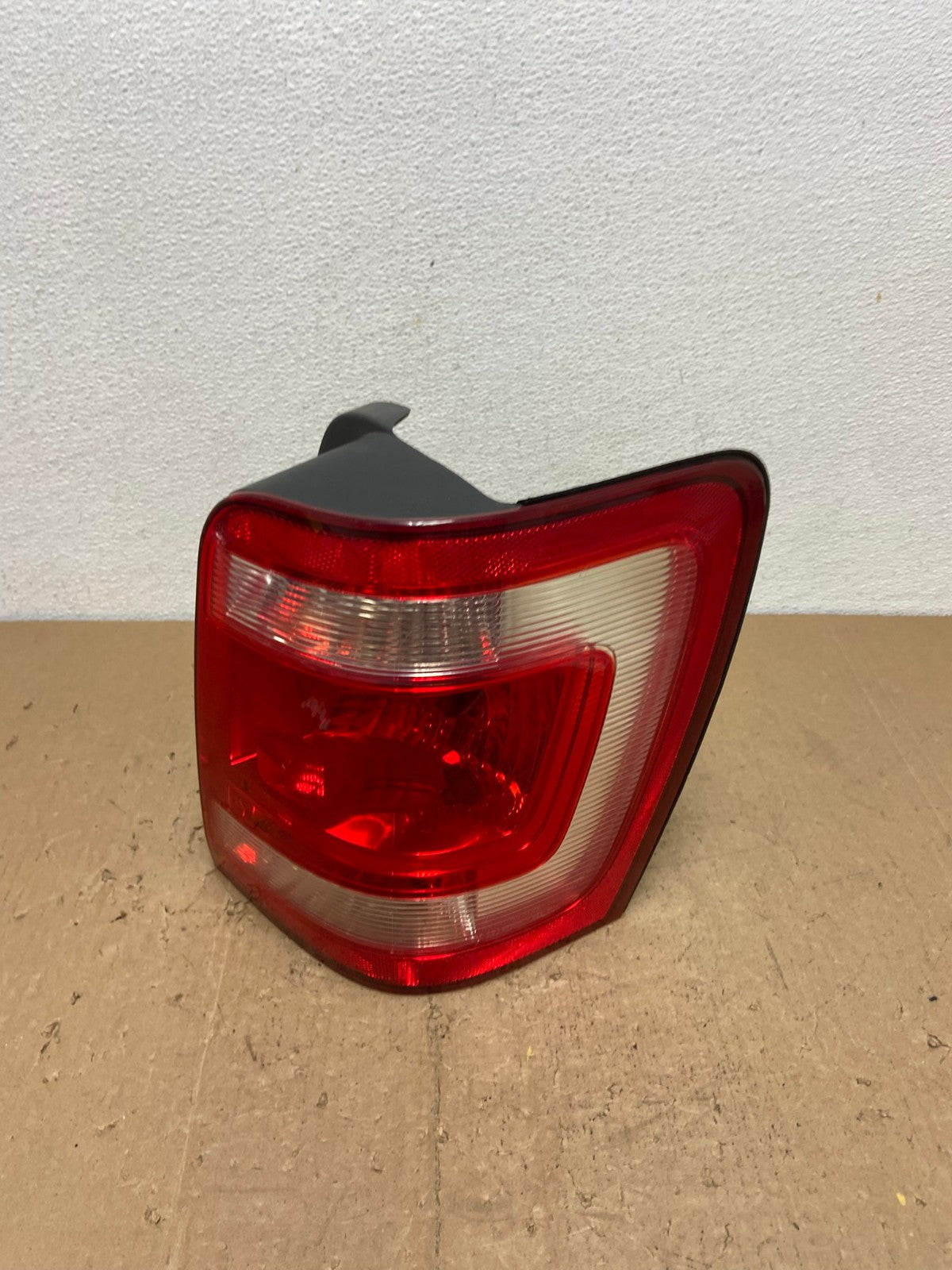 2008 to 2012 Ford Escape Right Passenger RH Side Tail Light AC7204 LK0