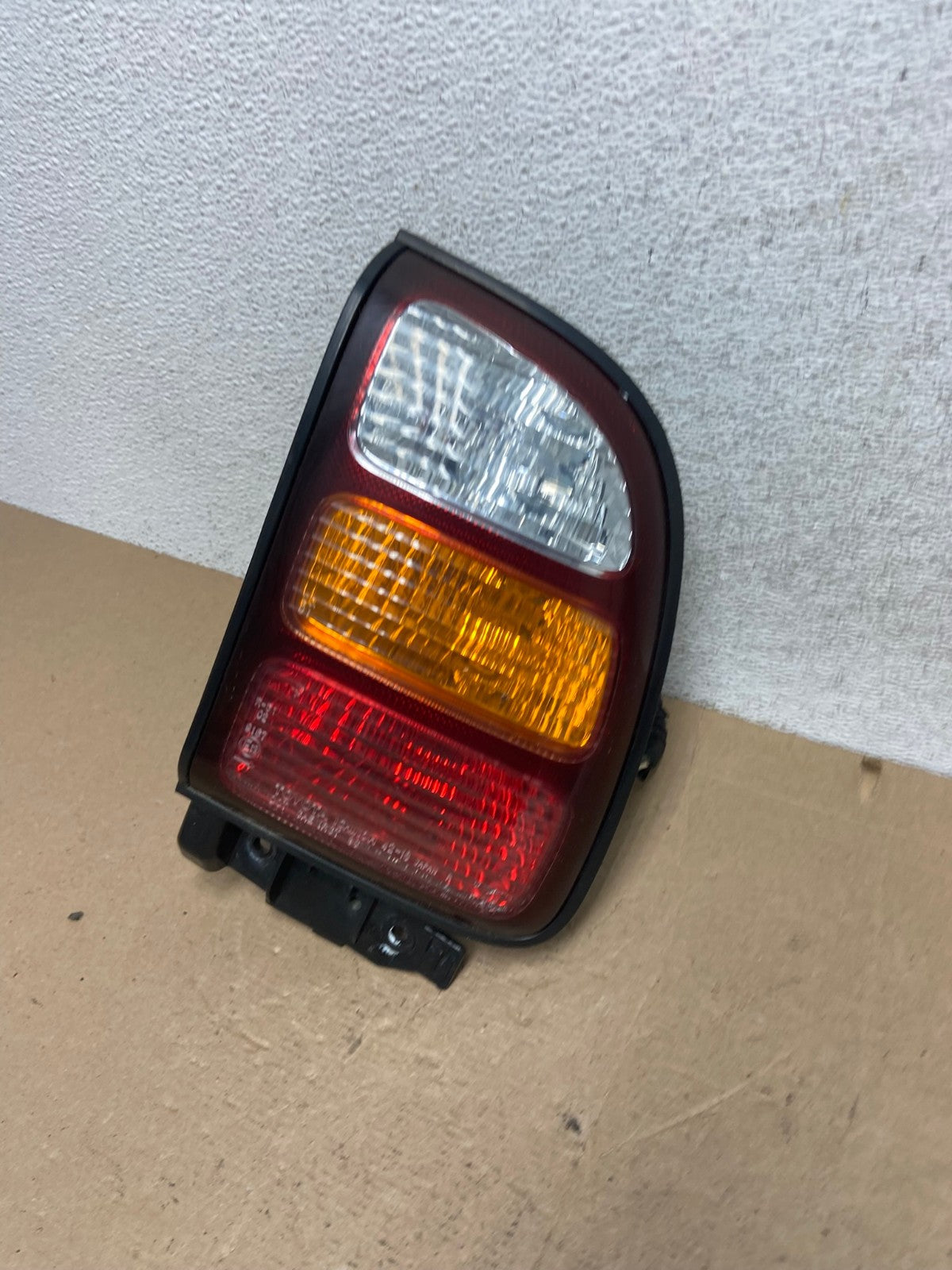 1998 2000 Toyota RAV4 Right RH Passenger Side Tail Light AF4682 LK1