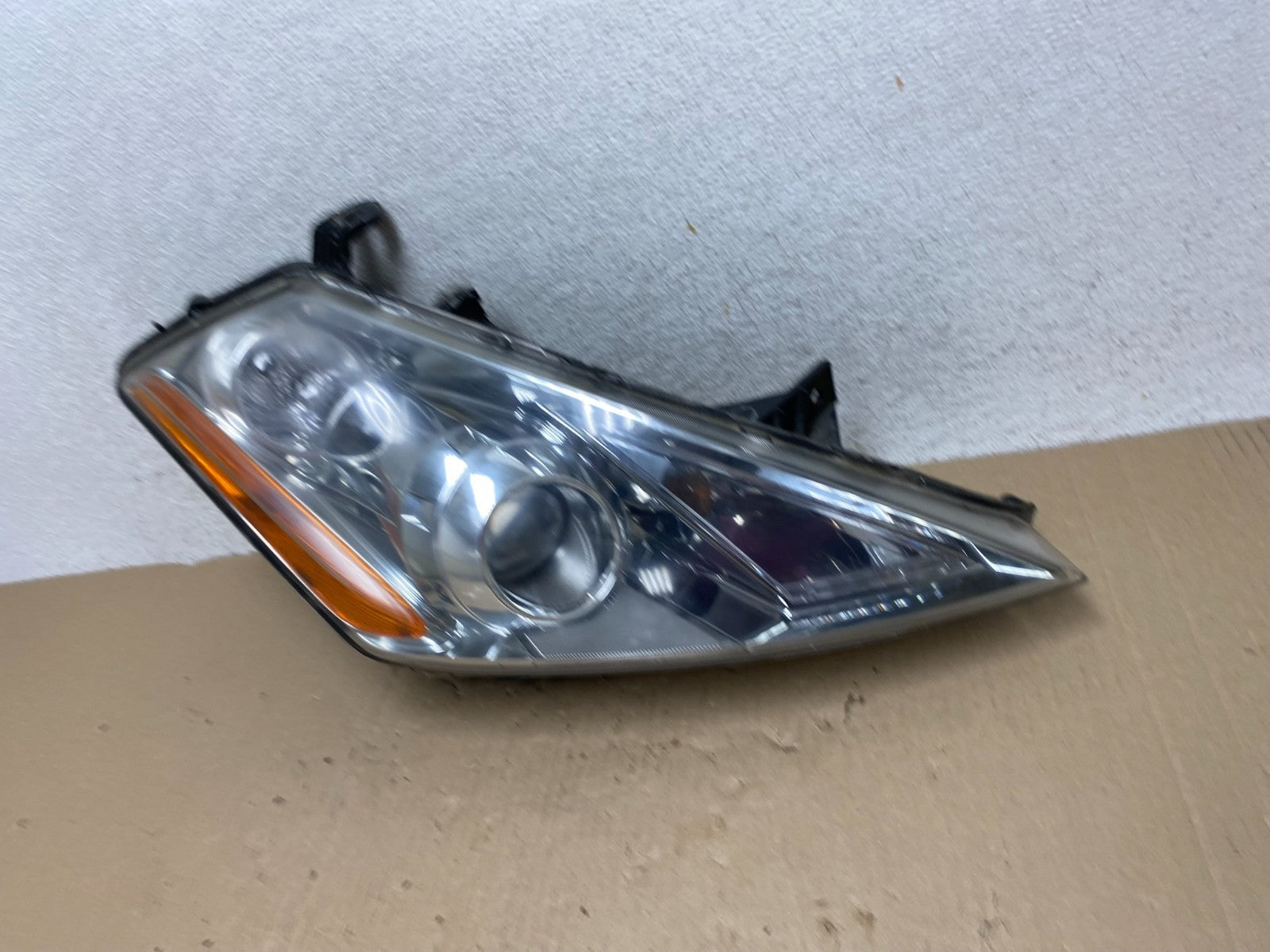2003 to 2007 Nissan Murano Headlight Xenon HID Right Passenger AG6912 DW1