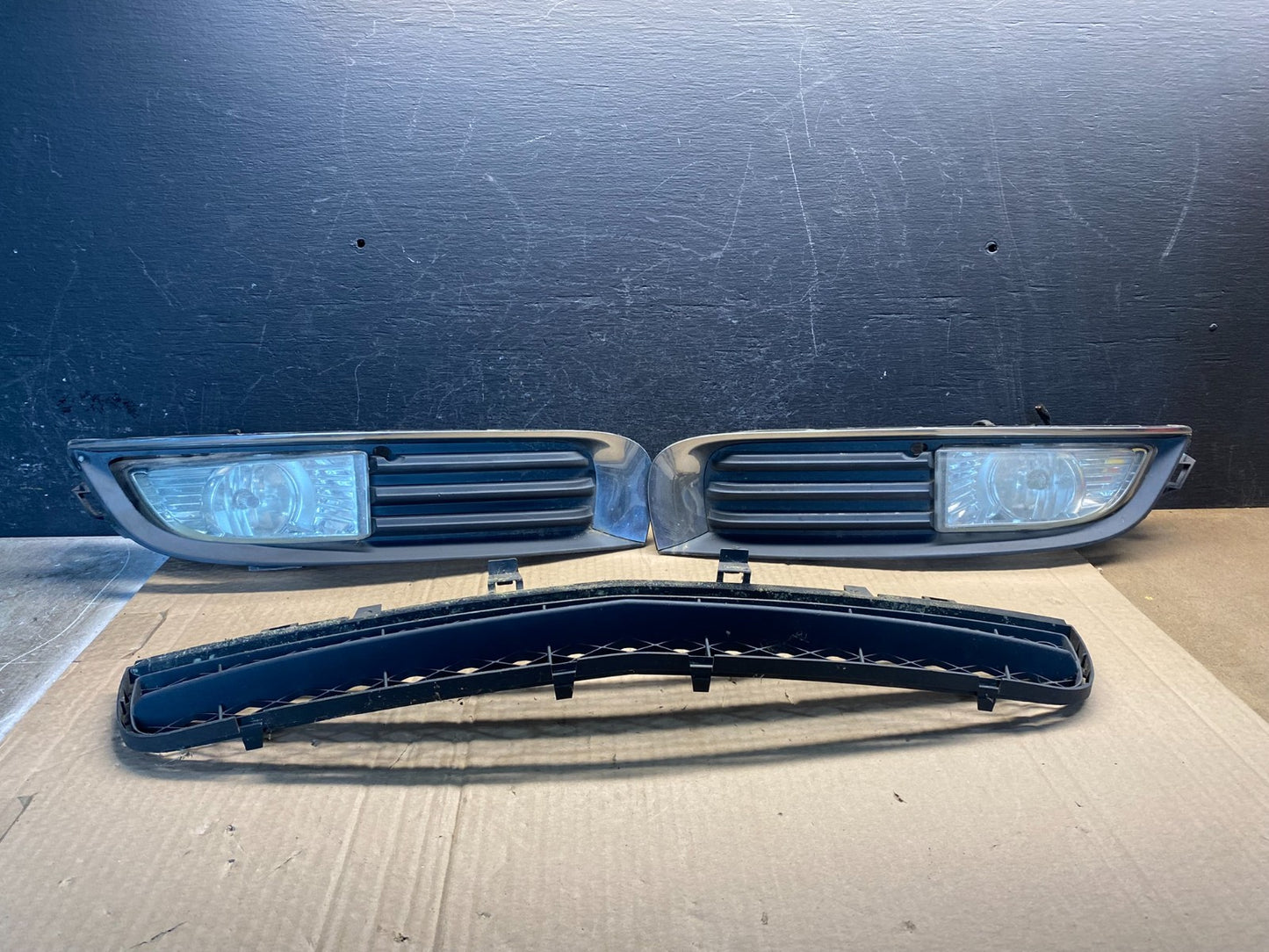 2011 2012 2013 Buick Regal Left+Right Set Lower Grille Fog Lights AF7480 DG0
