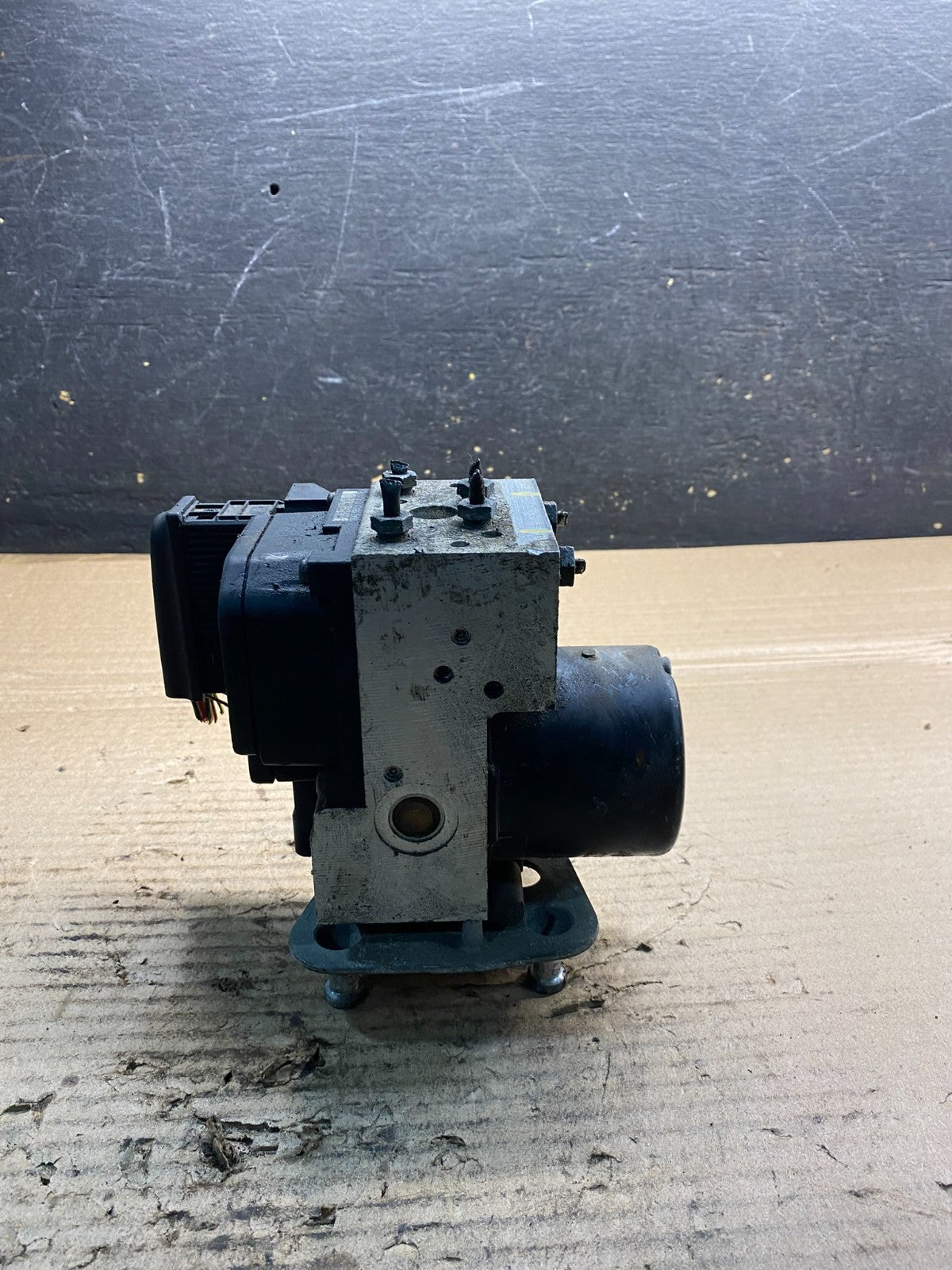 1998 1999 Mercedes E300 E320 ABS Anti Lock Brake Pump Module AA3308 DG5
