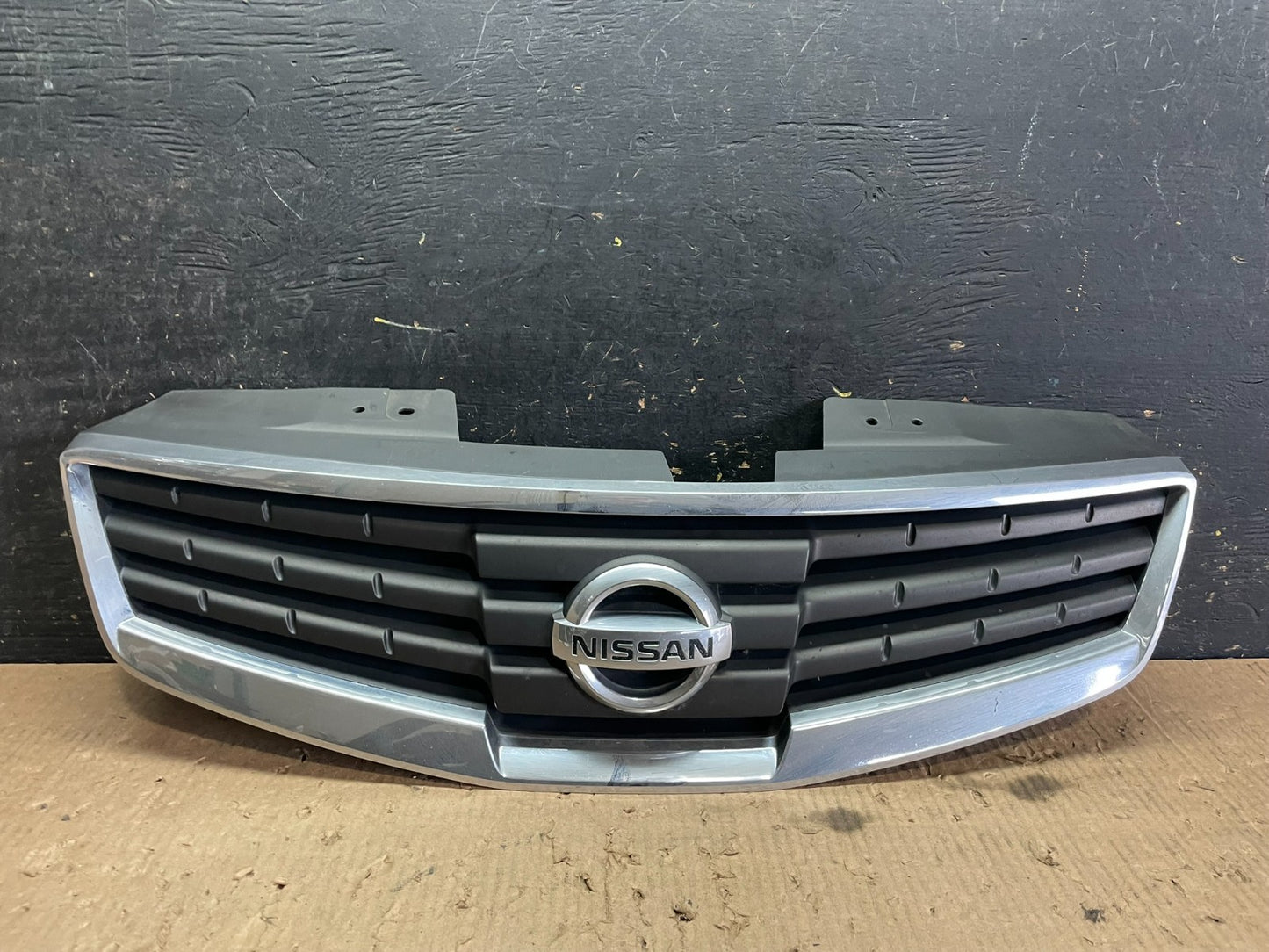 2007 to 2008 Nissan Maxima Front Upper Grill Grille Chrome OEM Z5641 DG0