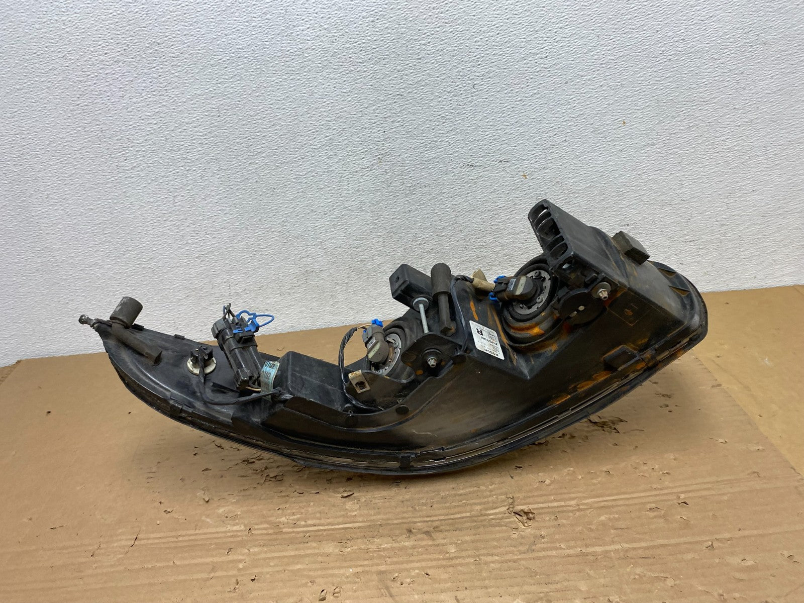 2000 to 2005 Buick Lesabre Headlight Right Passenger Side Halogen AD4379 DW6