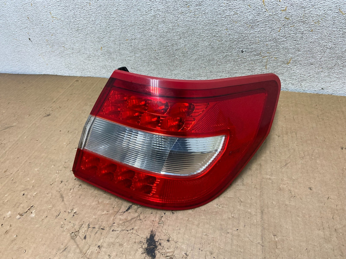2007 to 2009 Lincoln MKZ Zephyr Right Passenger RH Side Tail Light AI9237 LK0