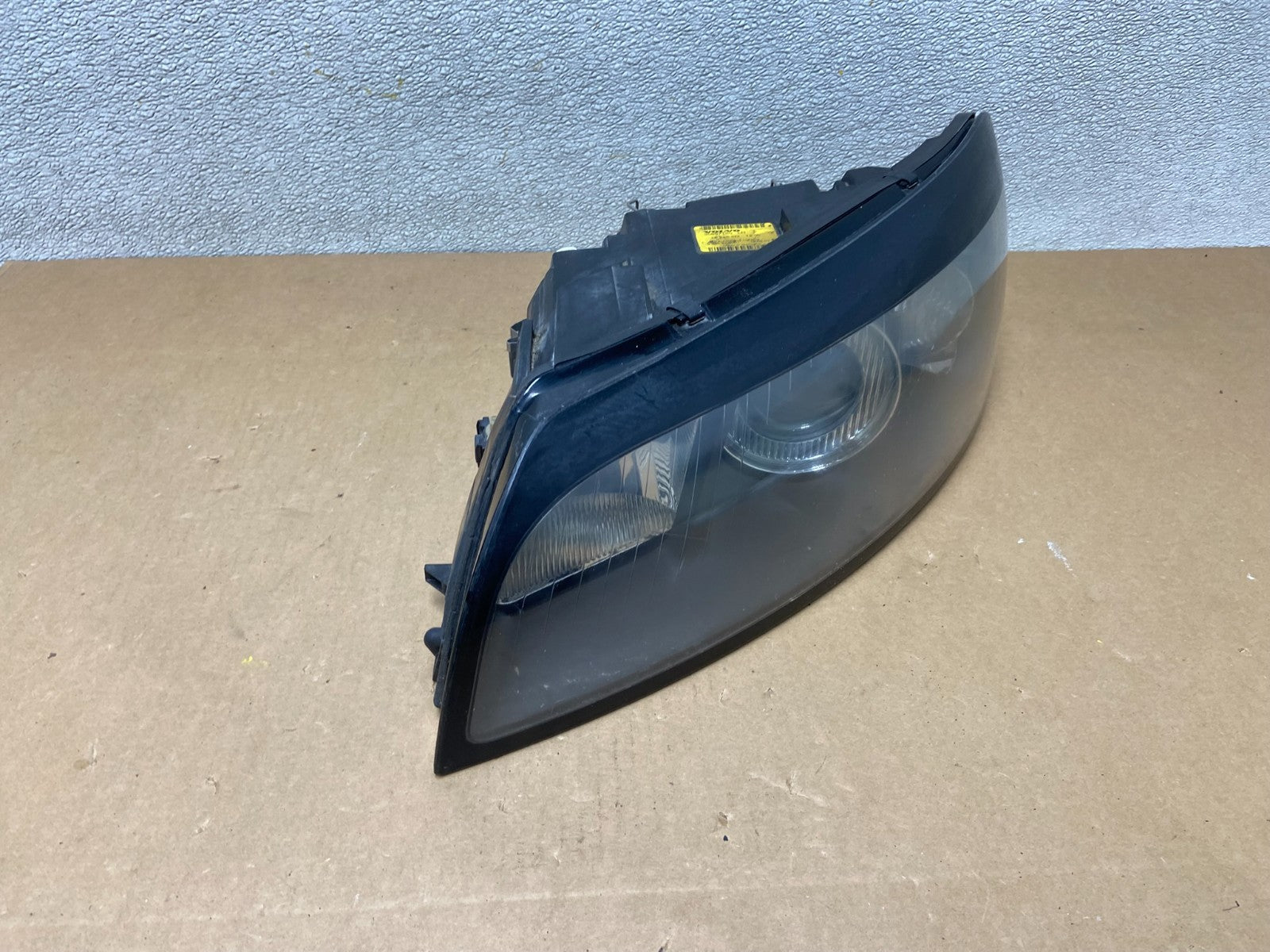2007-2010 Volvo C30 Left Driver LH Side Headlight Z6625 DW2