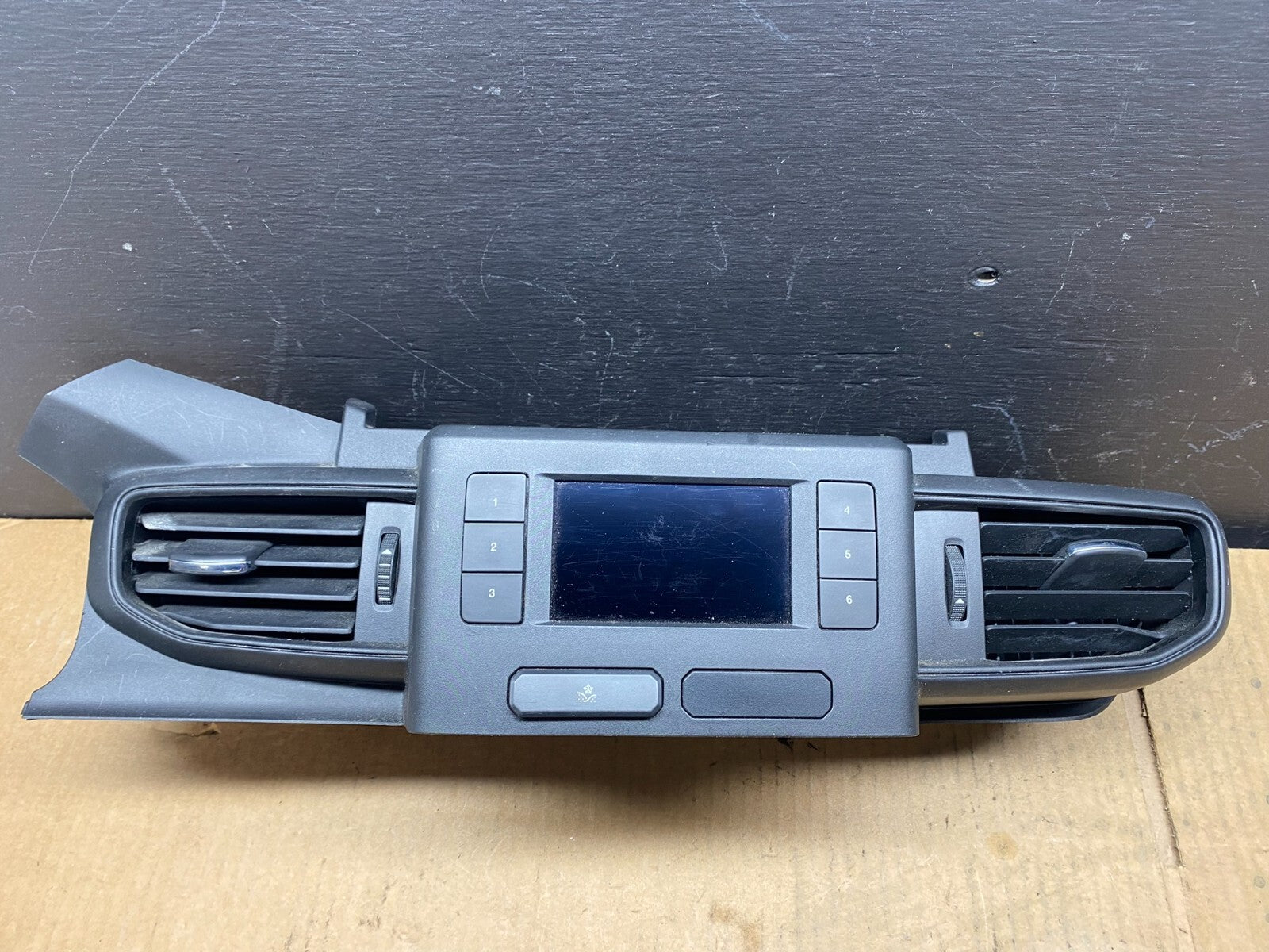 2020 to 2023 Ford  Explorer Console Radio Display Screen Air Vents D2125 DG1 Oem0