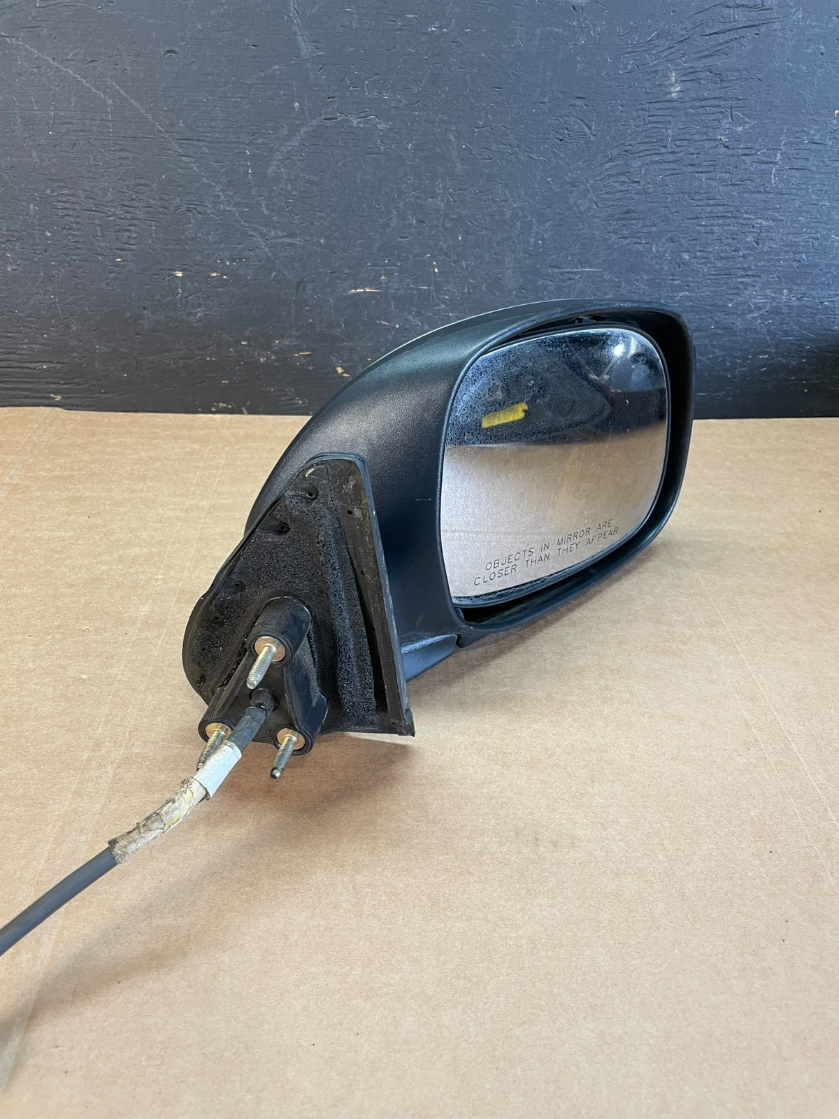 2000 to 2006 Toyota Tundra Right Passenger RH Side Door View Mirror AE3794 DW2