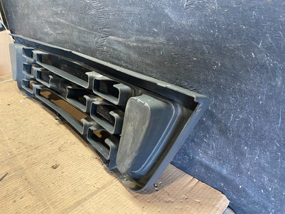 2003 to 2007 Ford Econoline E150 E250 E350 Front Grille Grille OEM S9571 DG4