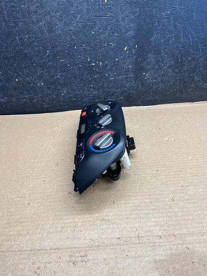 2001 - 2003 Toyota RAV4 A/C Heater Climate Control Unit Switch ah1579 DG1