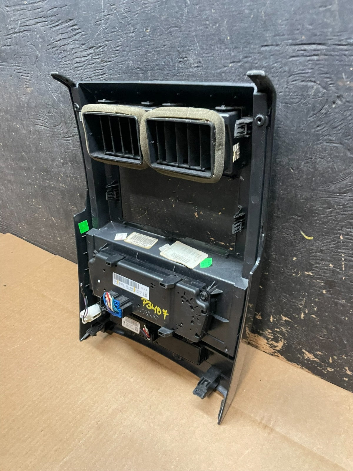 2008 to 2012 Jeep Liberty Dash Climate Temperature Control Radio Bezel aa9007 DG8
