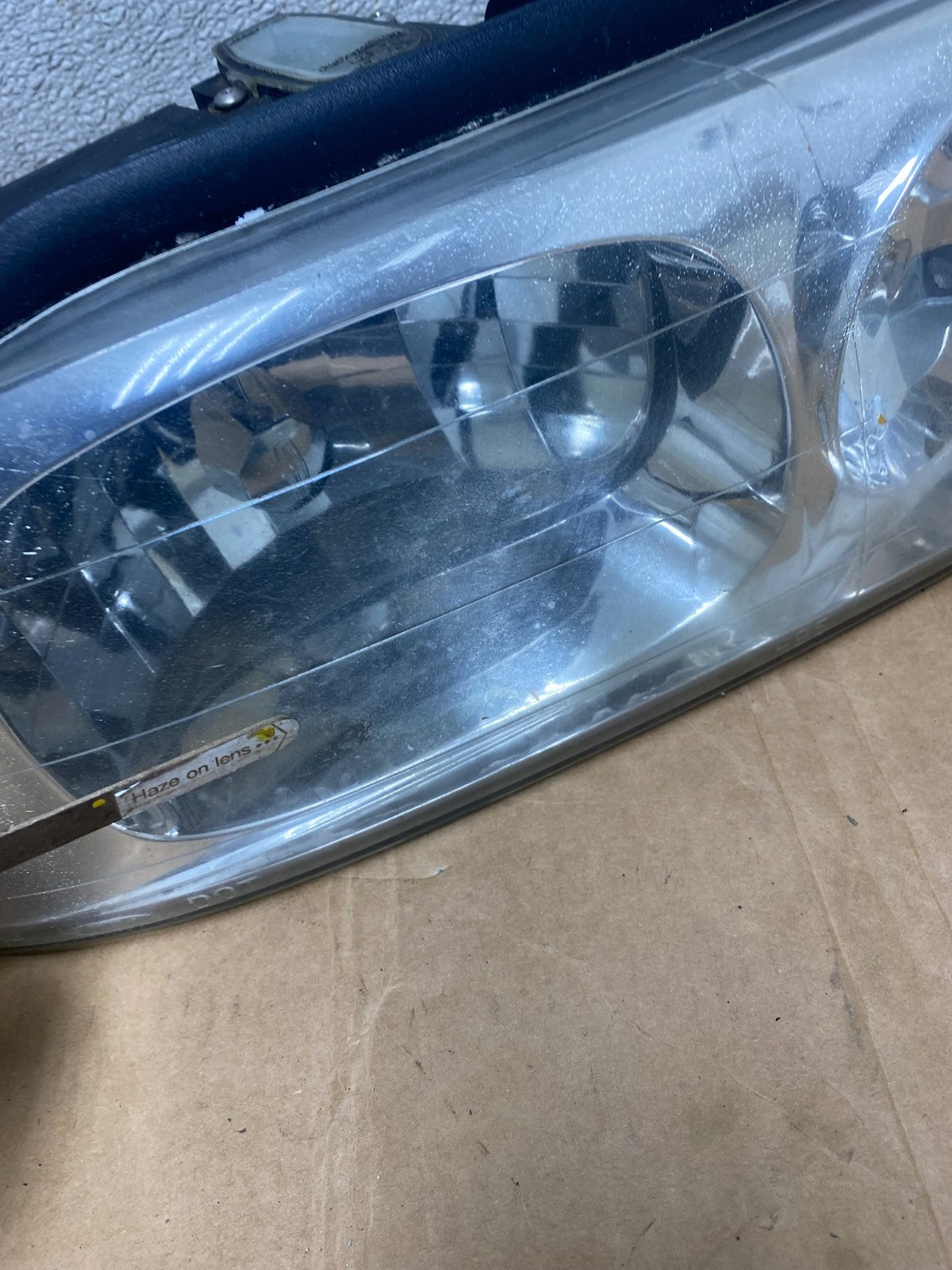 1998 to 2002 Lincoln Navigator Right Passenger Halogen Headlight OEM T1154 DW6