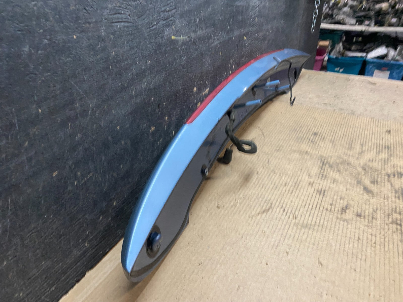 2007 2008 2009 Hyundai Entourage Liftgate Spoiler Third Brake Light OEM V9508 DG12