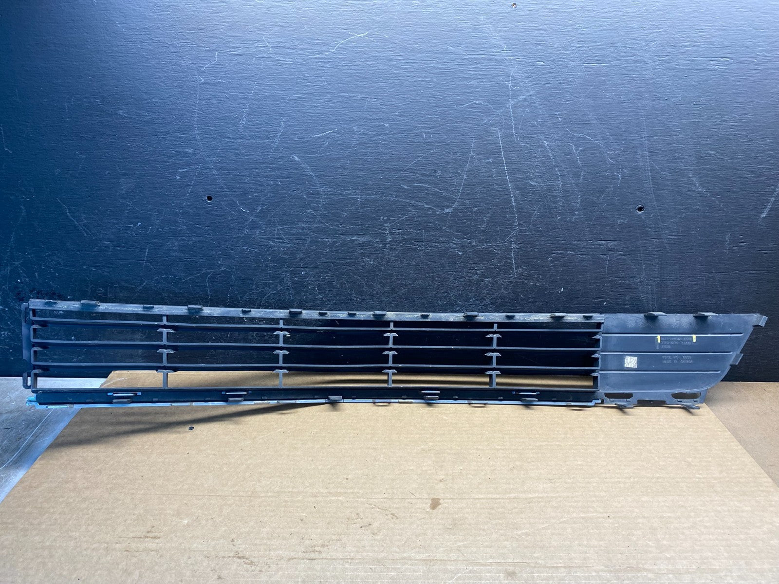 2011 to 2015 Lincoln Mkx Front Lower Grill Grille AF7509 DG2