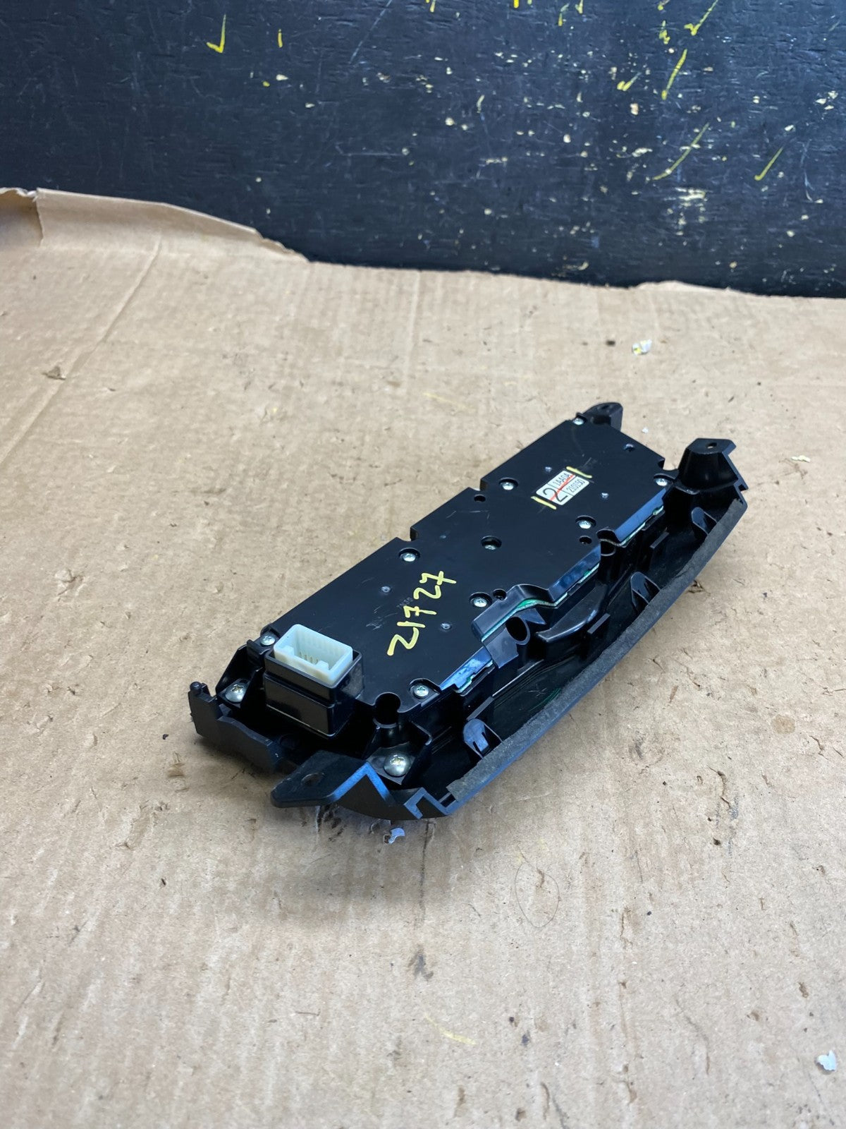 2009-2014 Nissan Murano AM FM Radio CD Control Panel Z1727 DG3