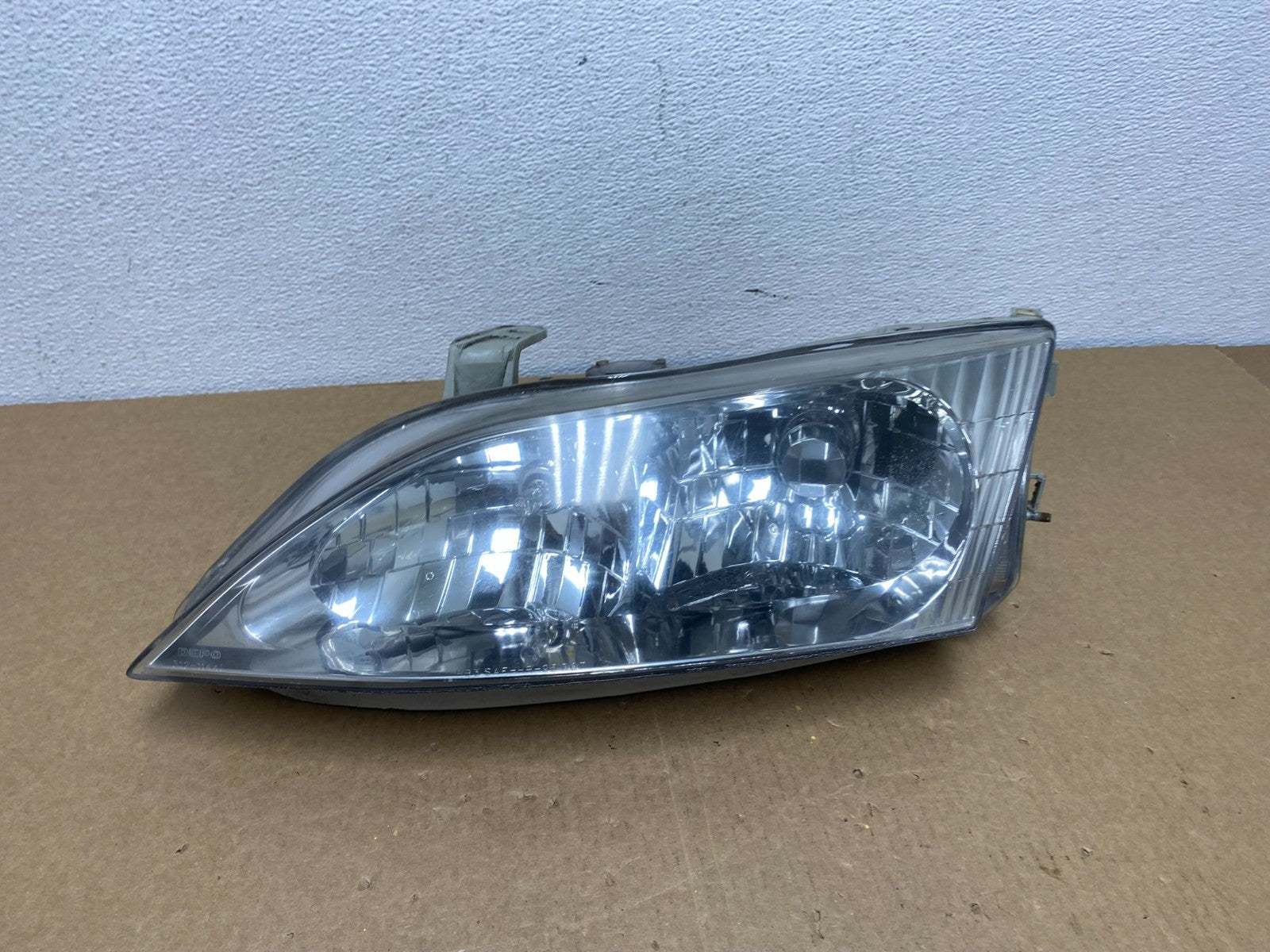 1997-2001 Lexus Es300 Left Driver Side Headlight Halogen DEPO AC1091 DW0