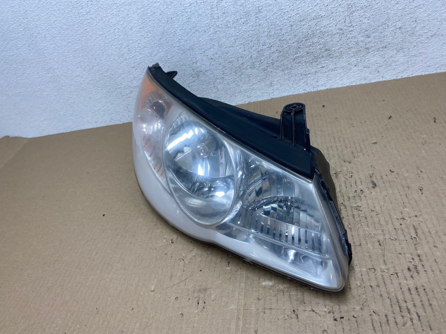 2007 2008 2009 2010 Hyundai Elantra Right Passenger Side Headlight AE7076 LK1