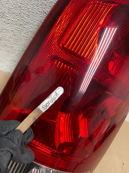2002 to 2006 Dodge Ram 1500 Left Driver side Tail Light AG4782 LK3