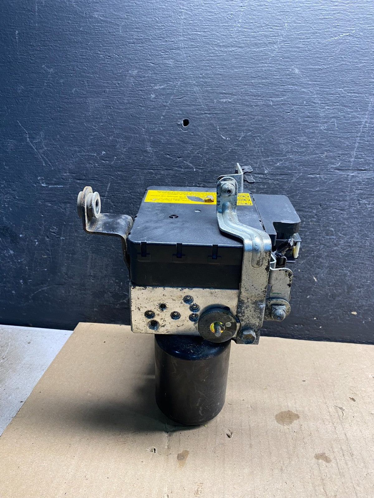 2004 - 2009 Toyota Prius ABS Brake Pump Anti Lock Module AG9692 DG3