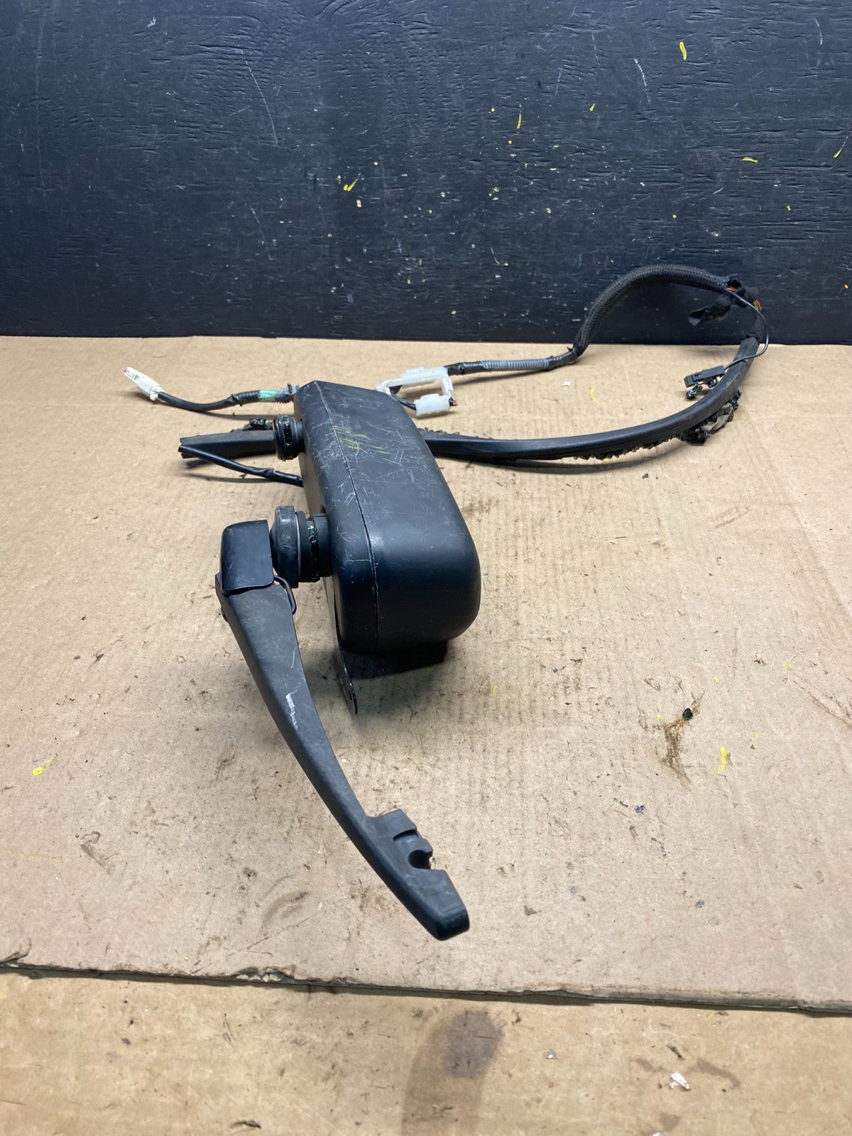 2005-2012 Nissan Pathfinder Back Door Rear Wiper Motor Wiper Blade R6525 DG2