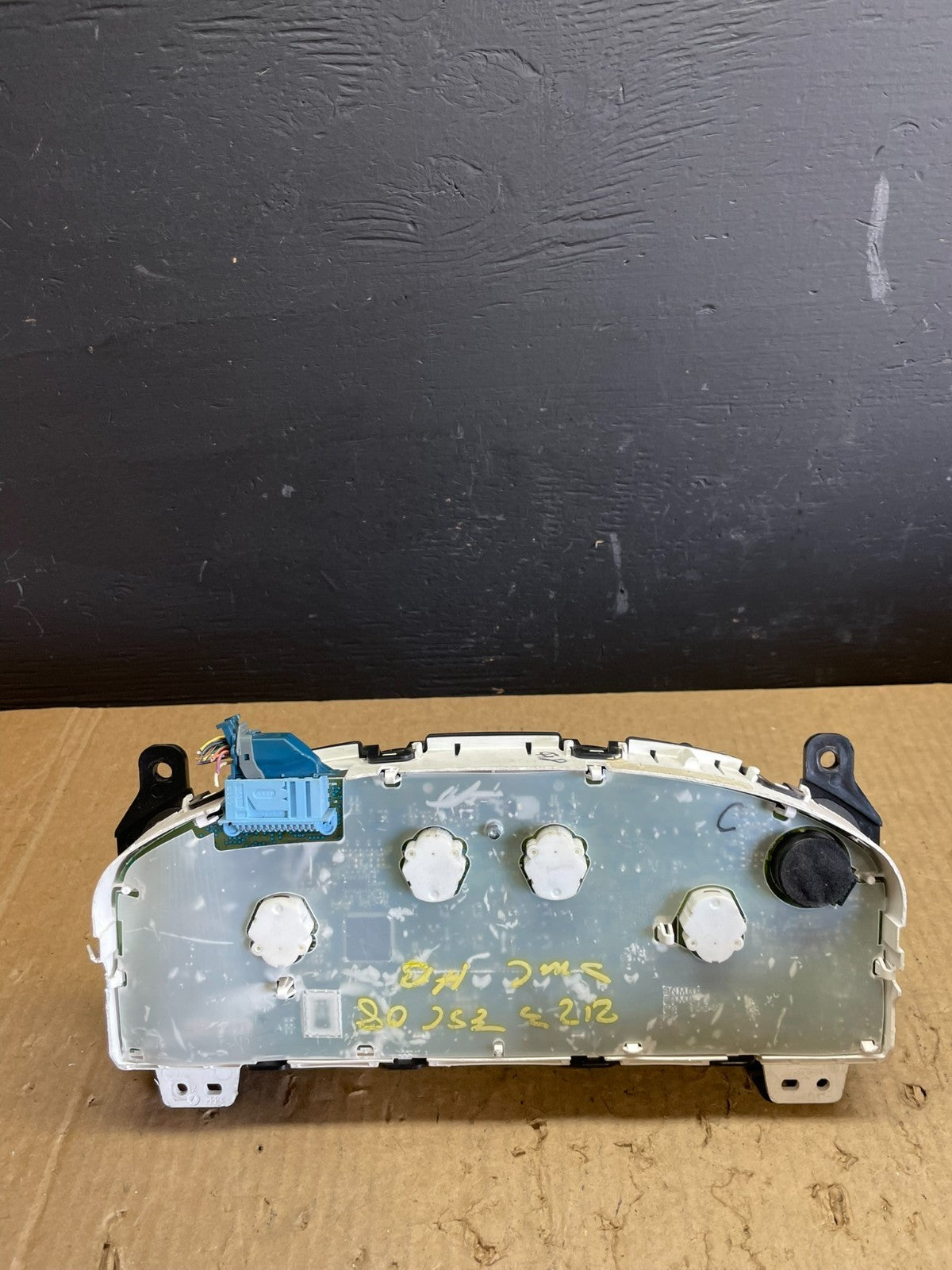 2008 to 2012 Ford Escape Speedometer Cluster Gauge AB75478
