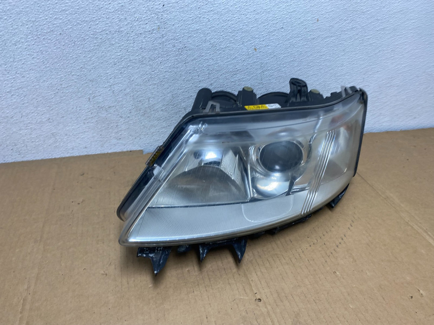 2003 2004 2005 2006 2007 Saab 9-3 Left Driver LH Headlight Xenon AD0757 DW2