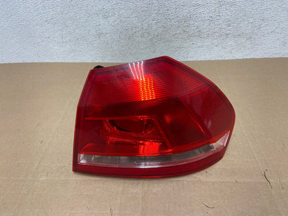 2012 to 2015 Volkswagen Passat Right Passenger Rh Side Tail light AE4972 LK0