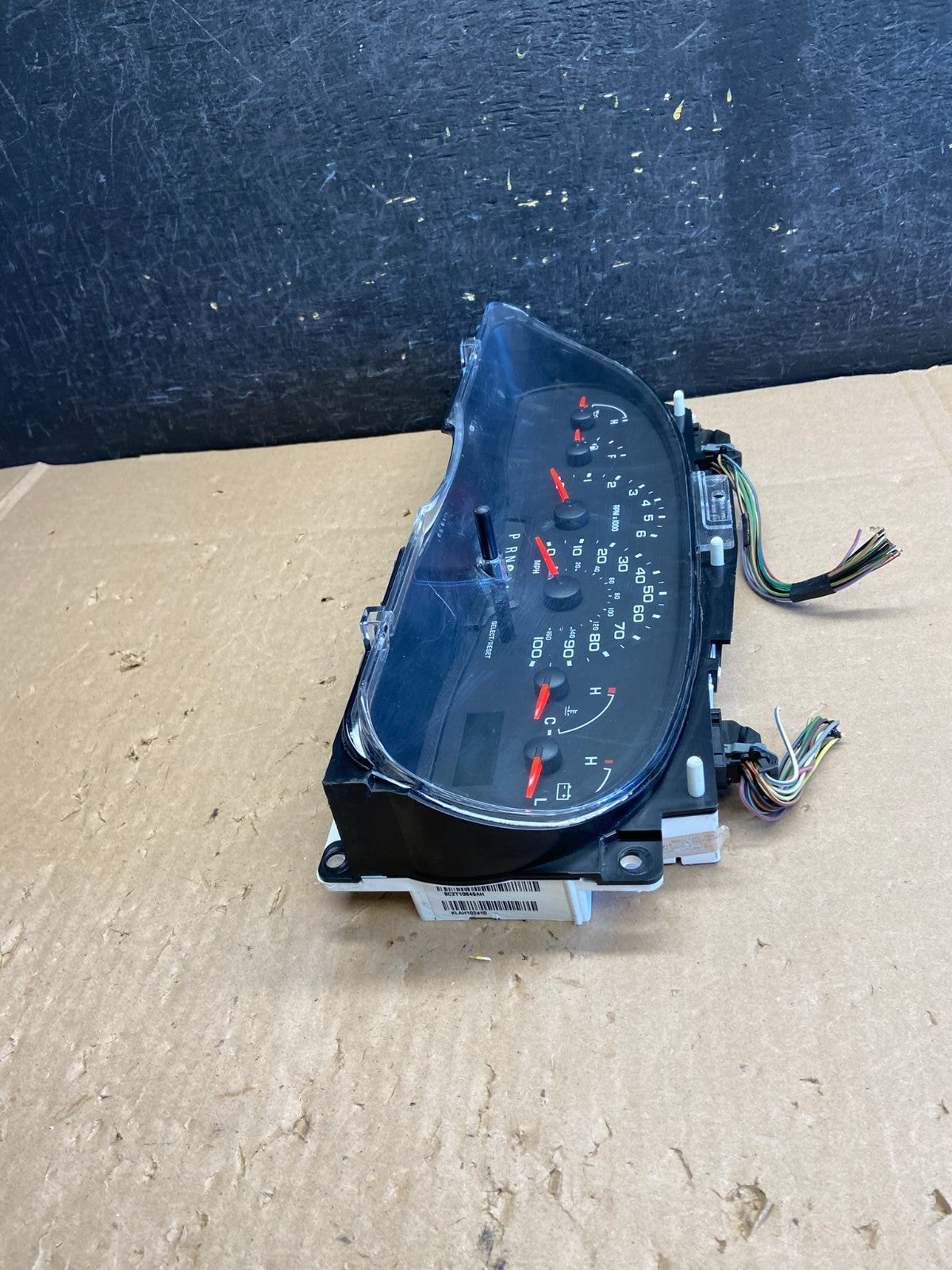 2006 Ford E350 Gauge Speedometer Cluster AI6422 DW2