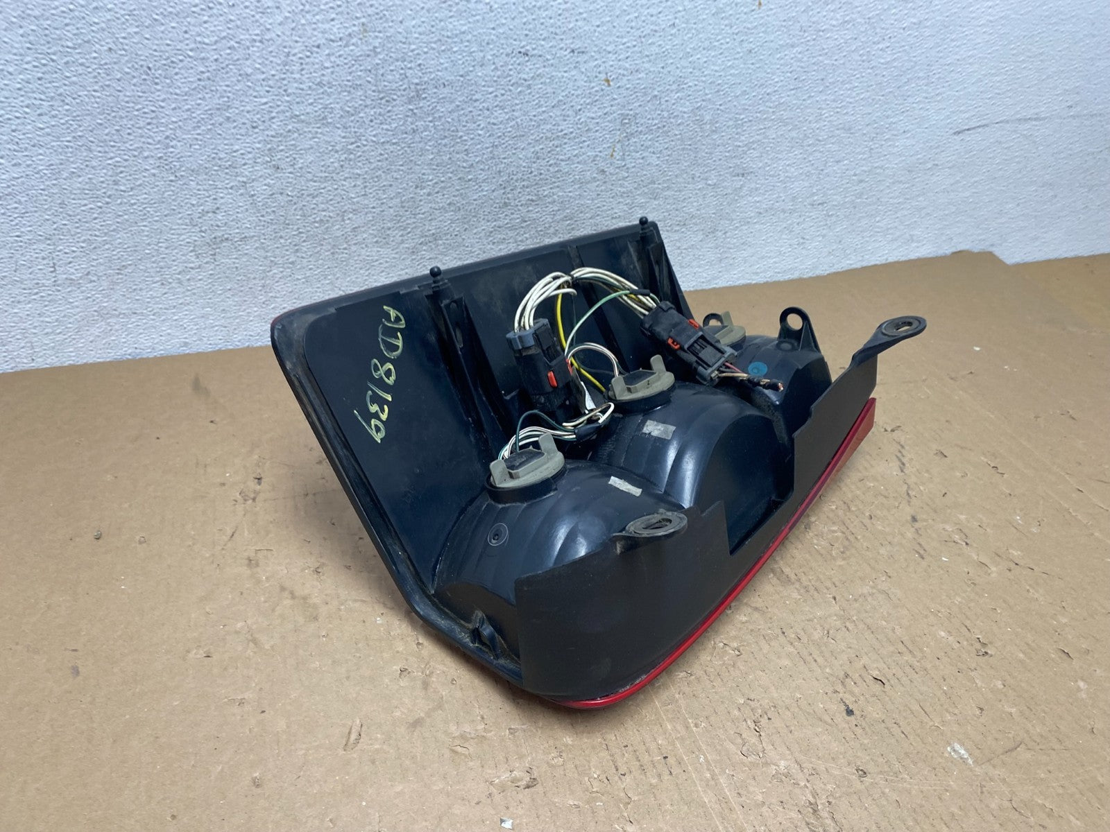 2007 2008 2009 Chrysler Aspen Tail Light Left Driver Lh Side AD8139 DW5
