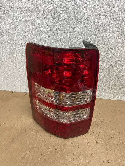 2008 to 2012 Jeep Liberty Left Driver Side Lh Tail Light AE9300 LK0