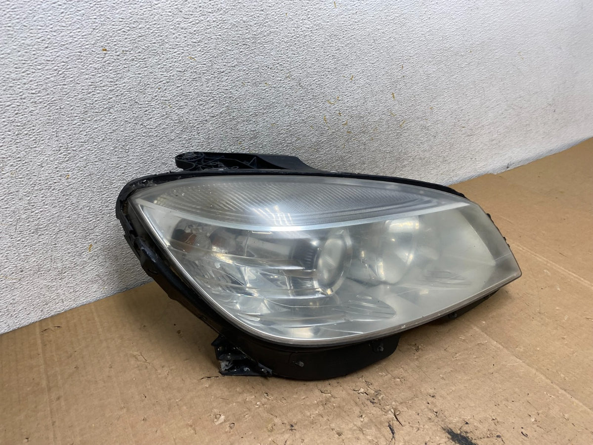 2008 to 2011 Mercedes Benz C-CLASS Right Passenger Side Headlight AI9140 DW2