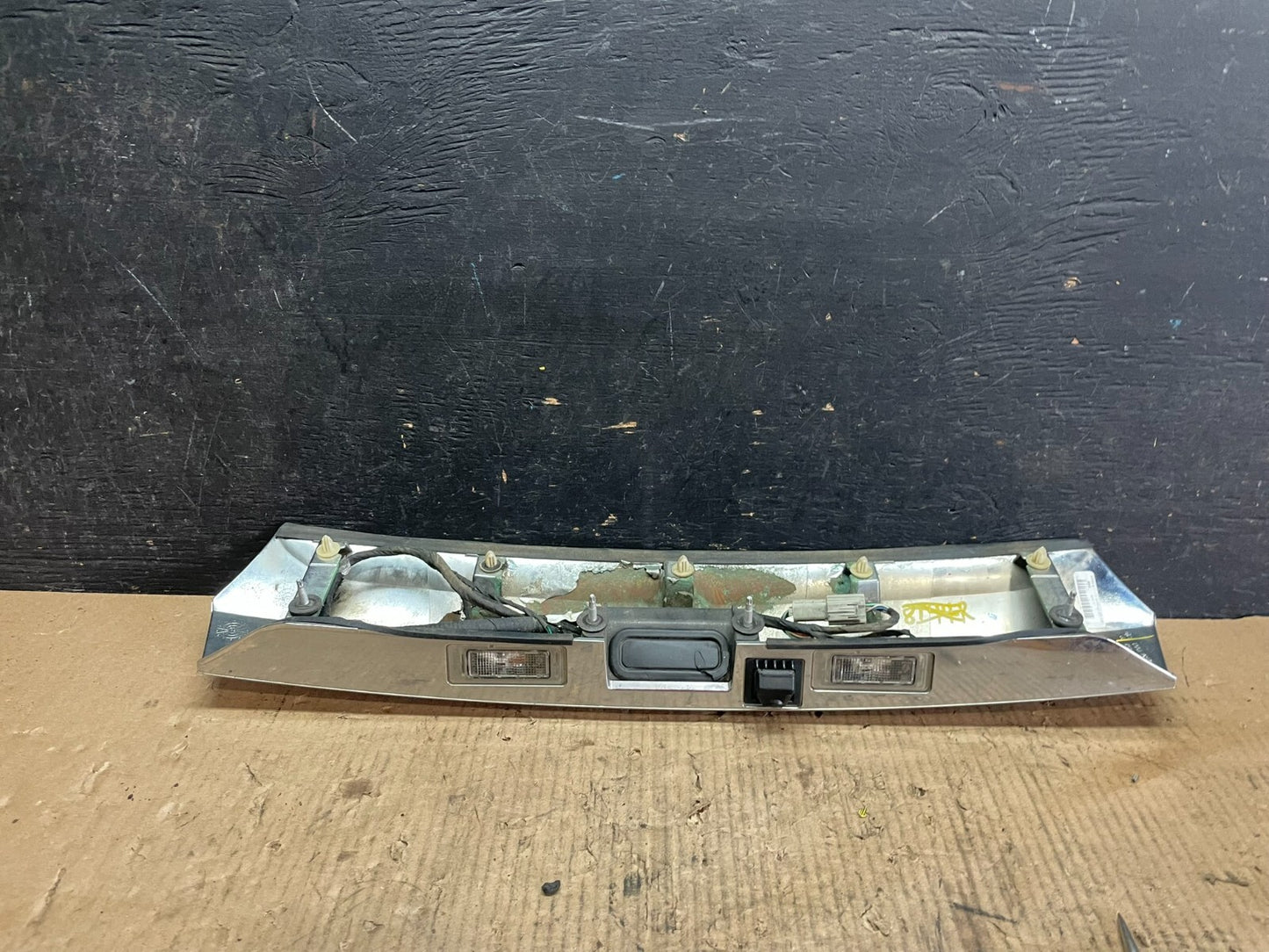 2010-2015 Gmc Terrain Lift Gate Handle Trim Back Up Camera Chrome Panel M6124 DG7