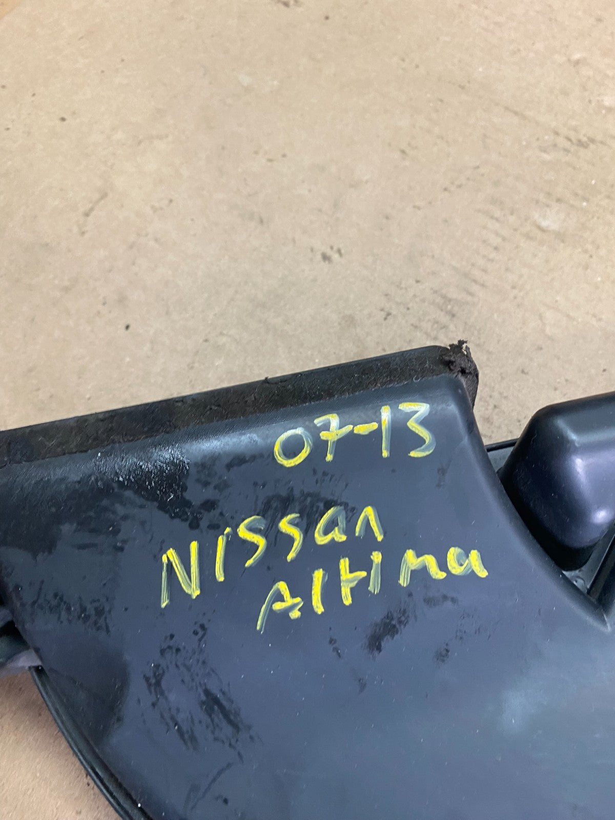 2007 to 2012 Nissan Altima 2.5L Air Duct Tube Resonator 16554-JA000 OEM s1309 DG8