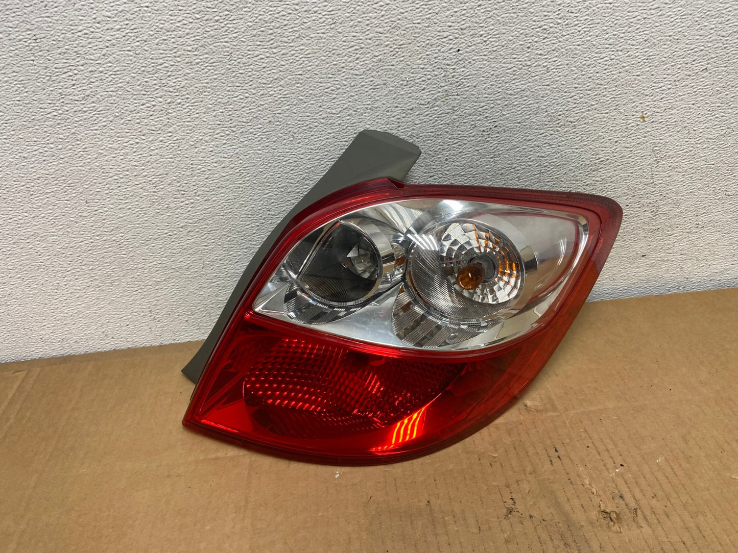 2009 - 2014 Toyota Matrix Right Passenger RH Side Tail Light AD0784 LK0