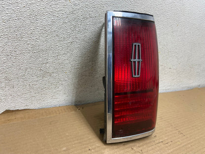 1990 to 1994 Lincoln Town Car Right Passenger RH Side Tail Light AH0602 LK1
