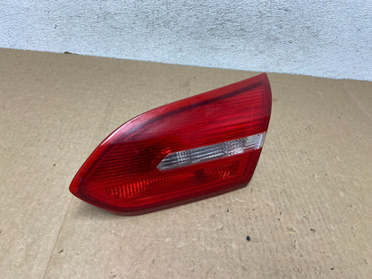 2015 - 2018 Ford Focus Sedan Right Passenger RH Inner Tail Light AF9615 DW2