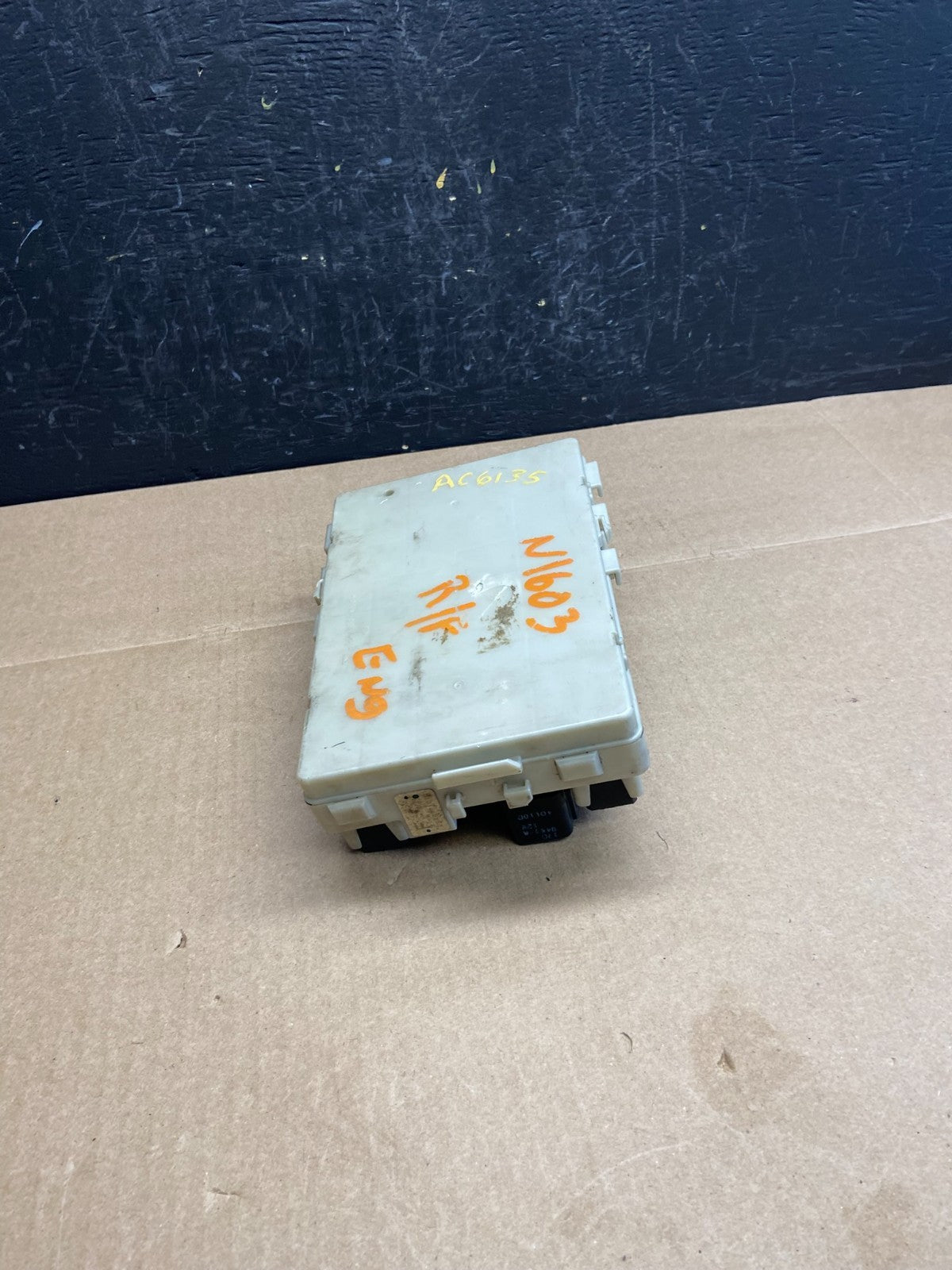 2004 to 2006 Nissan Quest Fuse Box Relay Control Module Unit 284B7CK020 AC61351