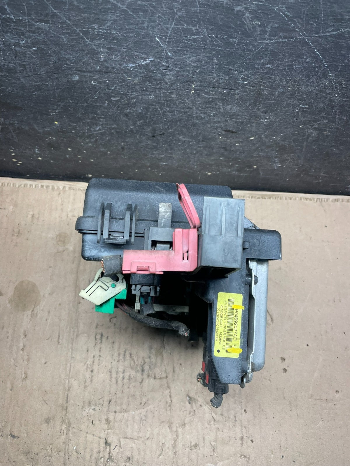 2005 Dodge Charger  Fuse Box Body Control Module BCM t2886 DG1