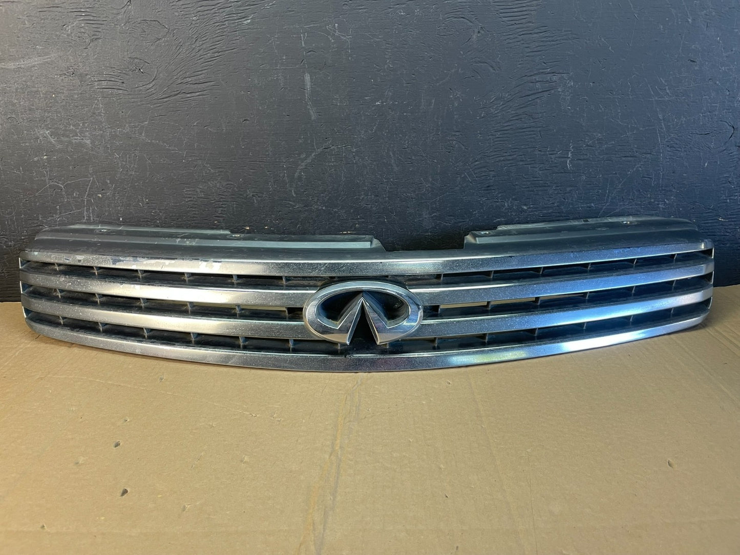 2003 to 2004 Infiniti G35 Sedan Front Grill Grille AC97250