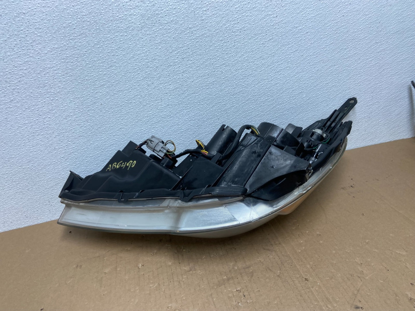 2010-2012 Subaru Legacy Outback Right Passenger Headlight Oem AB6490 DW8