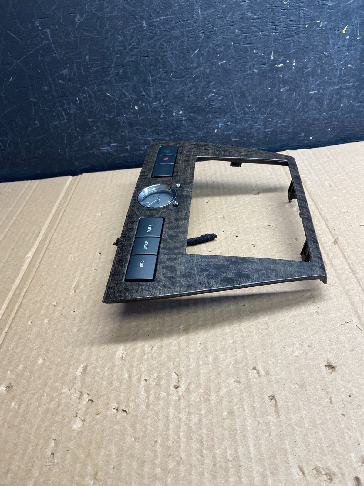 2006 to 2009 Ford Fusion Center Dash Clock Radio Bezel Trim af6181 DG1