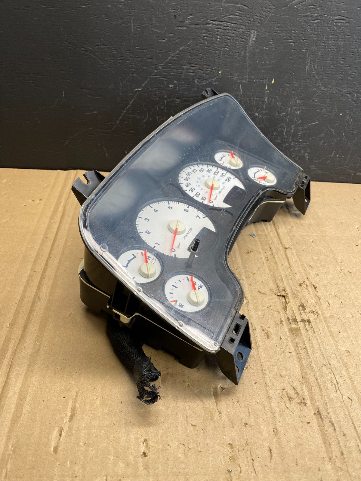 2004 2005 Dodge Ram 1500 Instrument Speedometer Gauge Cluster OEM ab8986 DG2