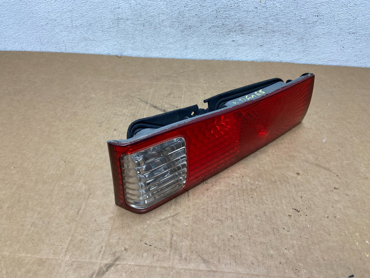 2000-2001 Toyota Camry Tail Light Left Driver LH Side Inner AD6065 DW2
