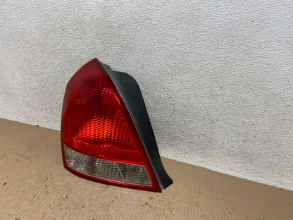 2001-2003 Sedan Hyundai Elantra Left Driver Lh Side Tail Light AH5886 LK2