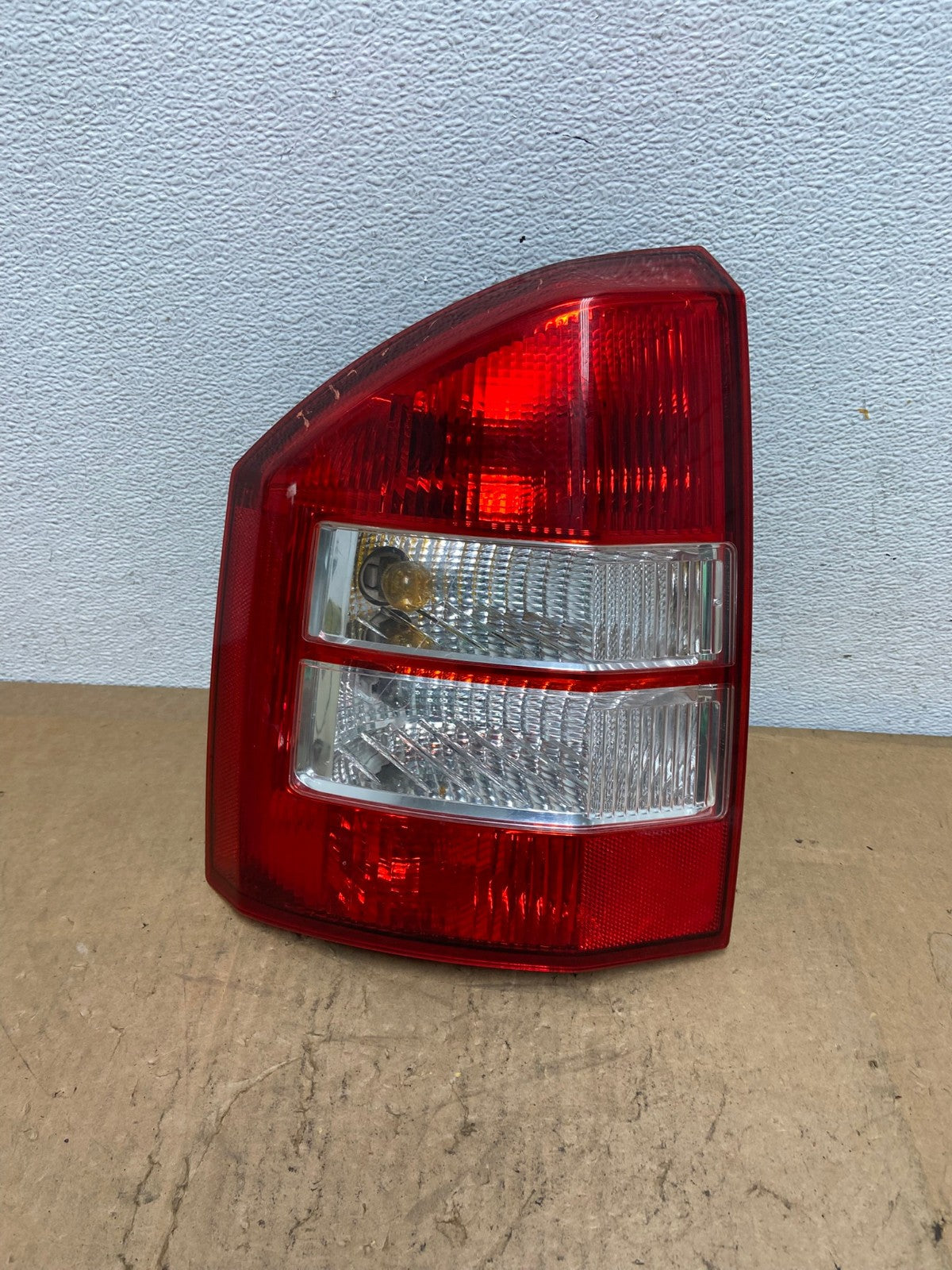 2007 2008 2009 2010 Jeep Compass Left Driver LH Side Tail Light AD0605 LK0